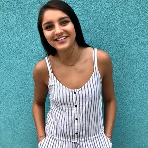 Meet your Posher, Alexia